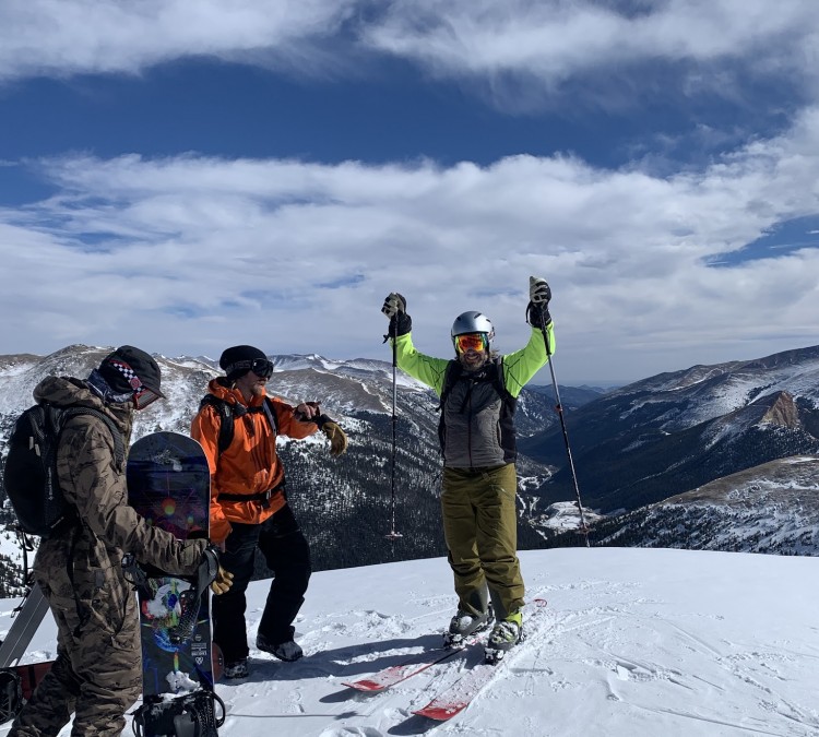 powder-addiction-guided-snowcat-skiing-and-riding-at-jones-pass-photo